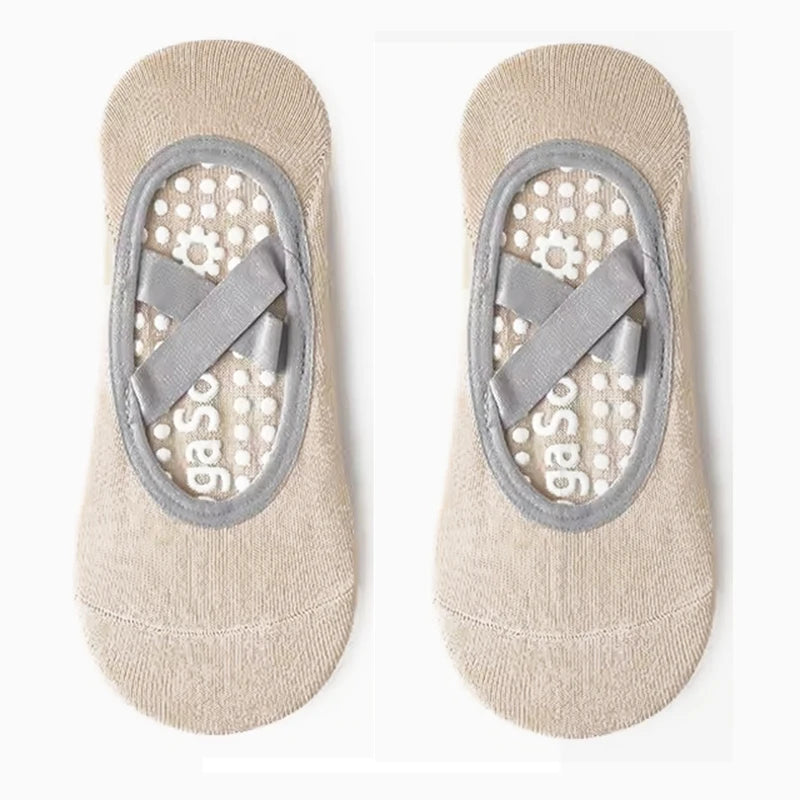 Women's non-slip grip socks for Pilates and yoga with silicone sole