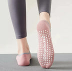 Women's non-slip grip socks for Pilates and yoga with silicone sole