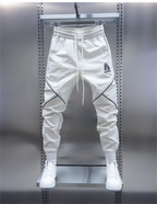 Men's streetwear cargo pants with relaxed fit and multiple cargo pockets
