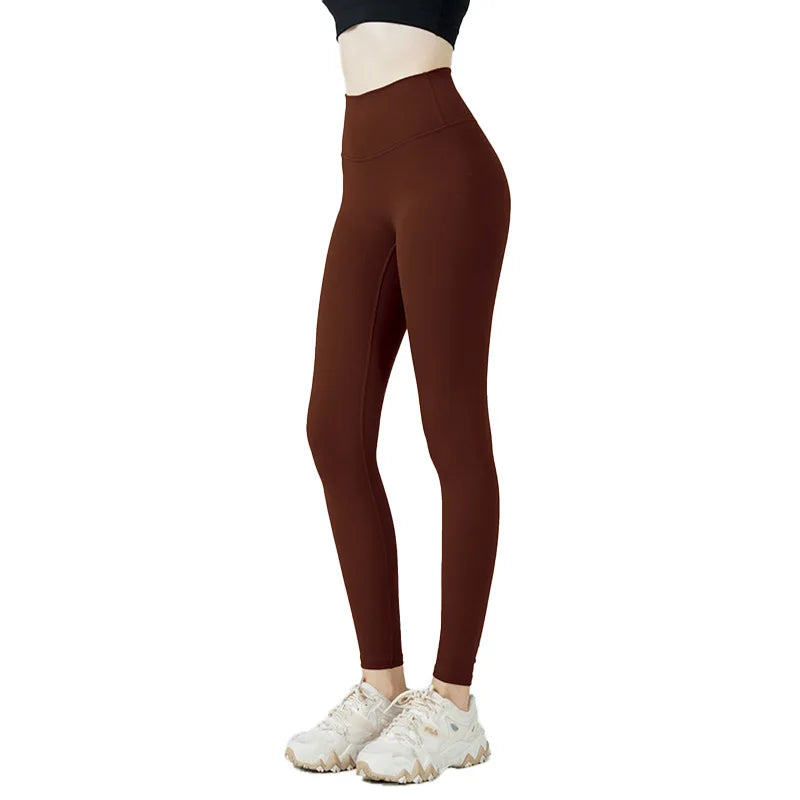 Women's SculptFit seamless high-waist active leggings in black, sculpting fit for gym and yoga