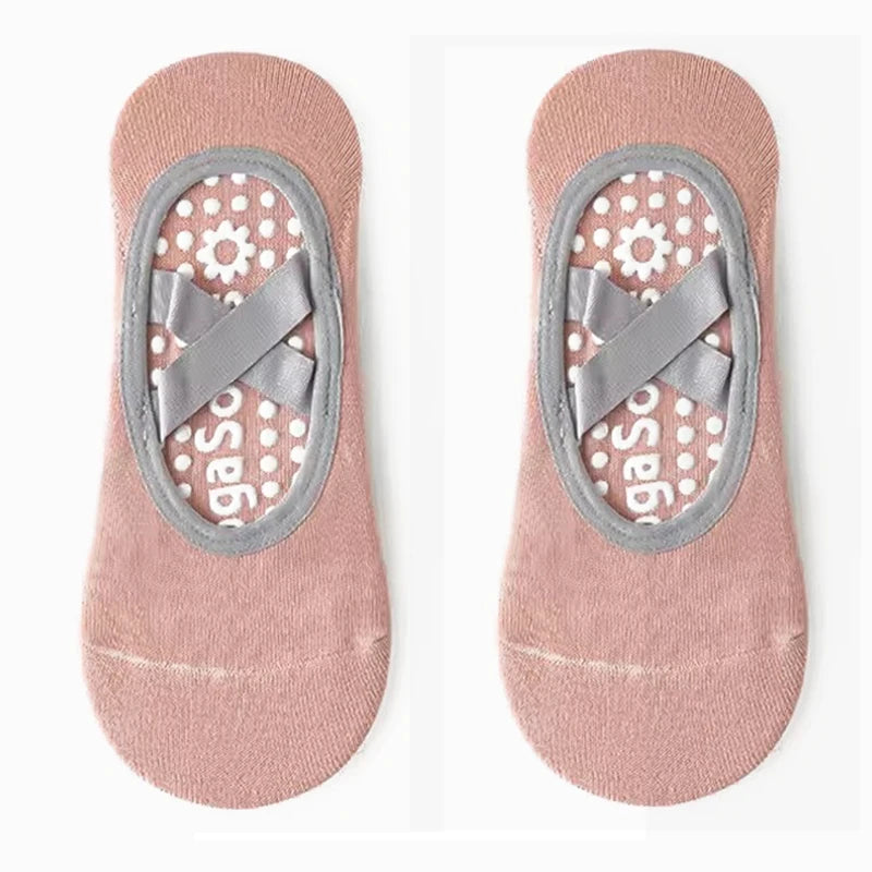 Women's non-slip grip socks for Pilates and yoga with silicone sole