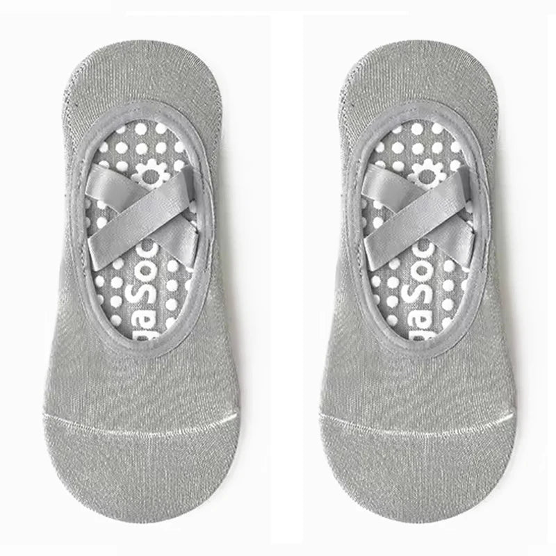 Women's non-slip grip socks for Pilates and yoga with silicone sole